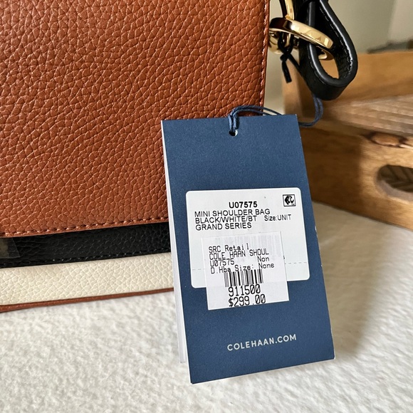 NEW Cole Haan Brown and Cream Leather Shoulder Bag w/long strap and dust bag - Picture 3 of 10